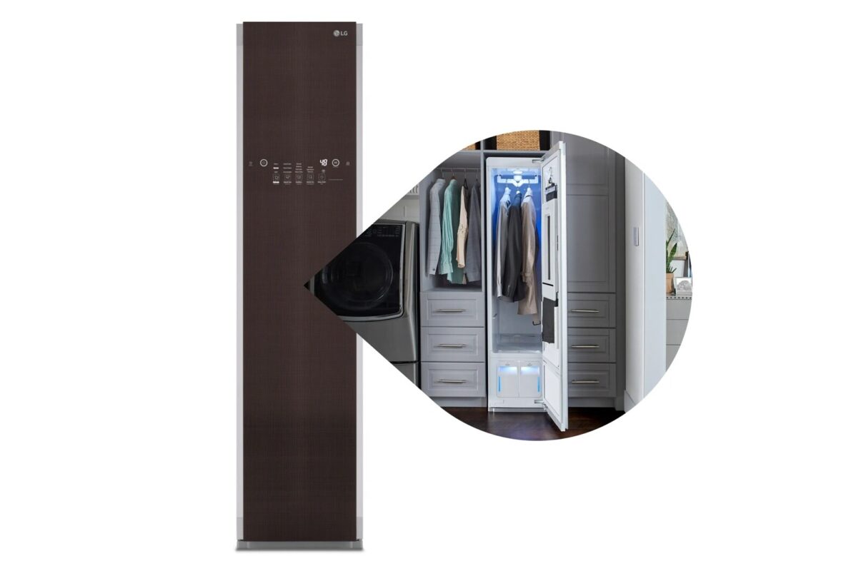 LG LG Styler(R) Smart Wi-Fi Enabled Steam Closet with 3 Hangers - Espresso S3RFBN (S57070A1499ST01S)
